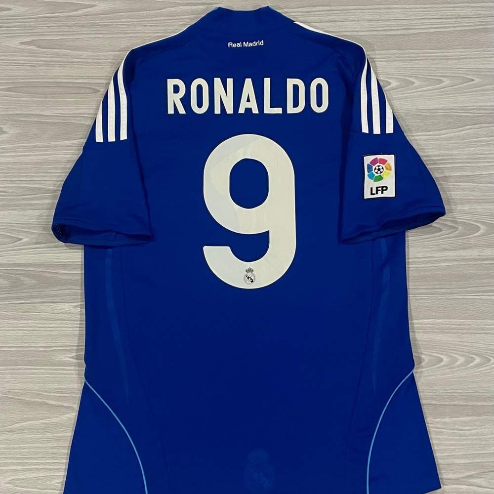 Adidas 2008/09 Real Madrid Cristiano Ronaldo #9 Soccer Jersey Men’s Size Small
